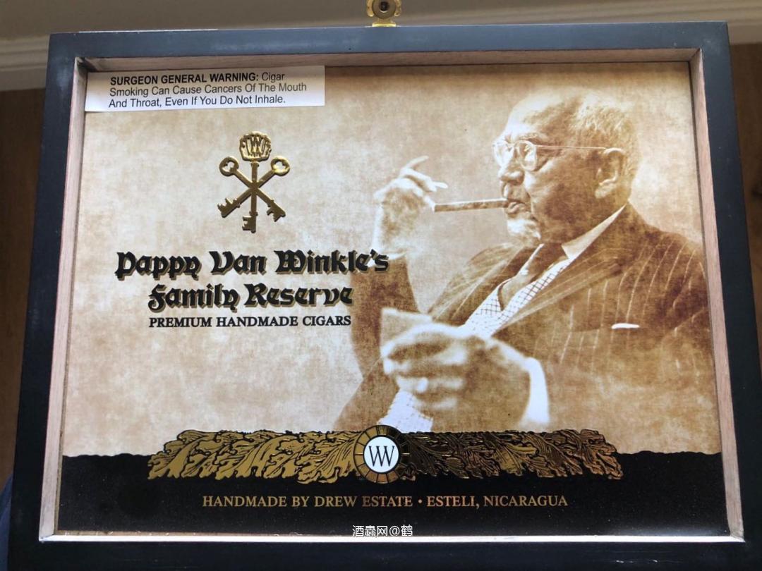 这个老头大家都认识吧<img src='https://sdata.whiskyworm.com/xcxpics/emoji_21.png' class='emoji' />