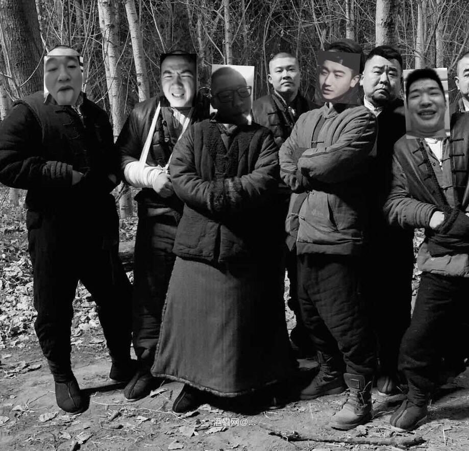 瘟疫期间在家天天喝酒喝到半夜三点…