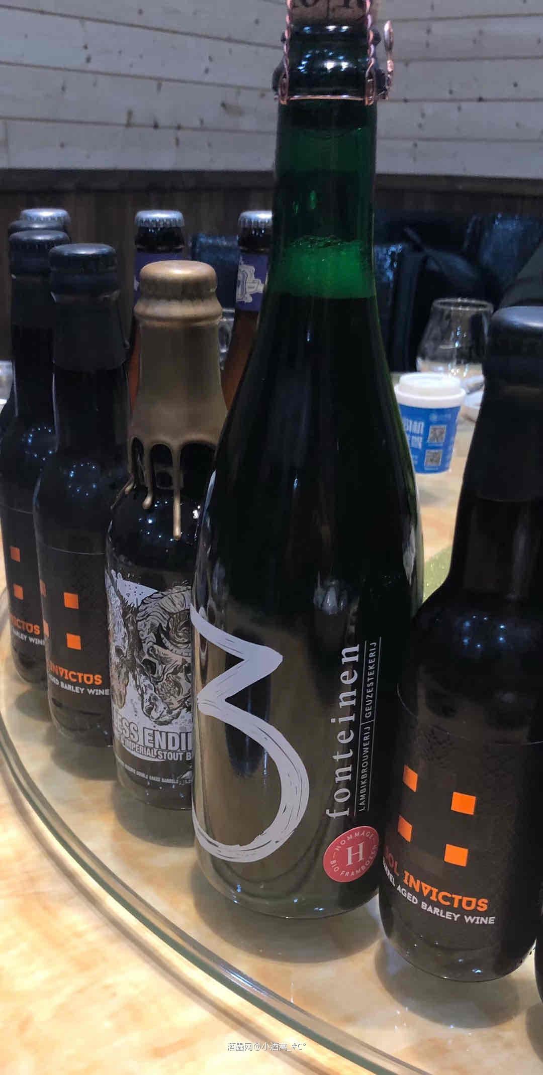 据说精酿喝起来就是钞票味道?你同意吗?但不得不承认精酿啤酒确…