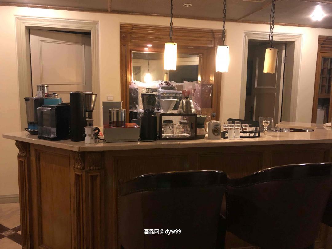 不容易，总算到了一个快递