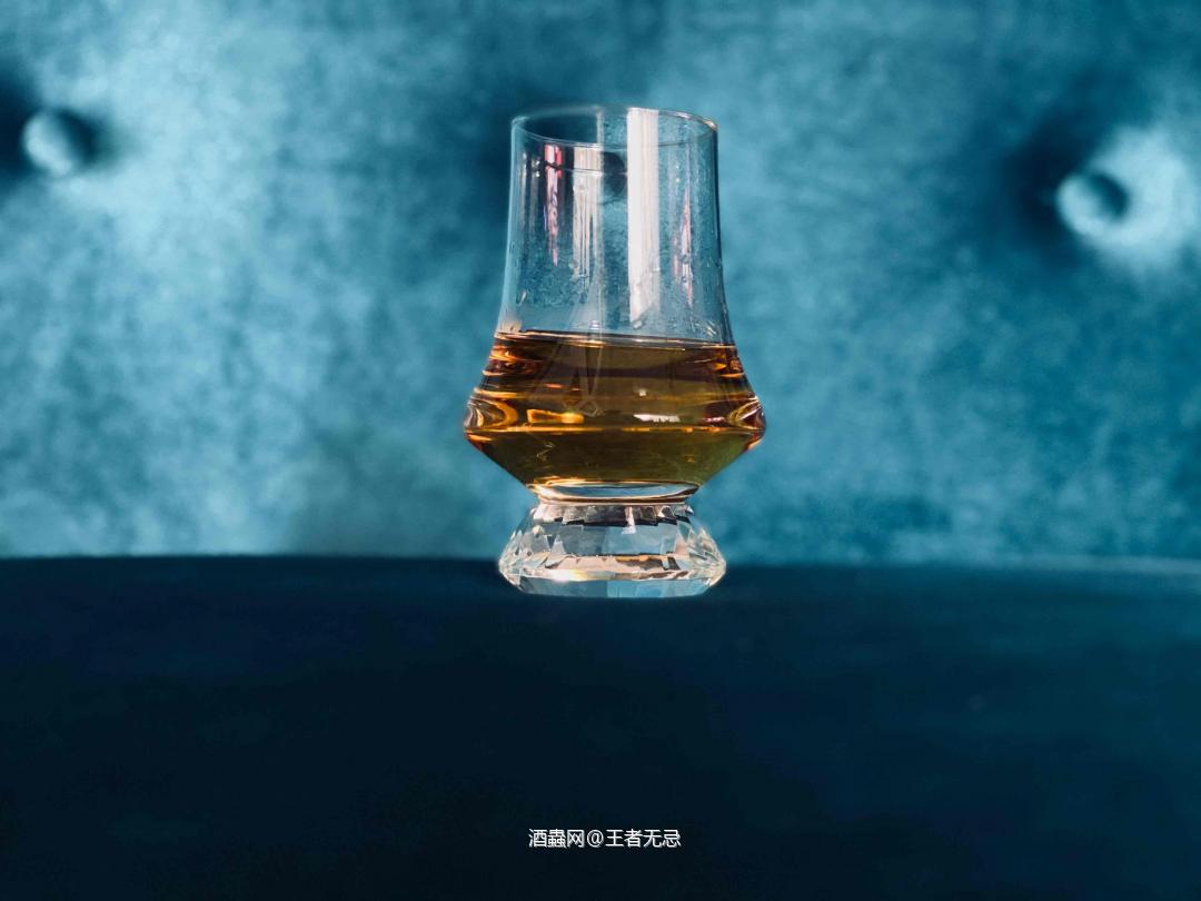 《Dancing With Your Ghost》