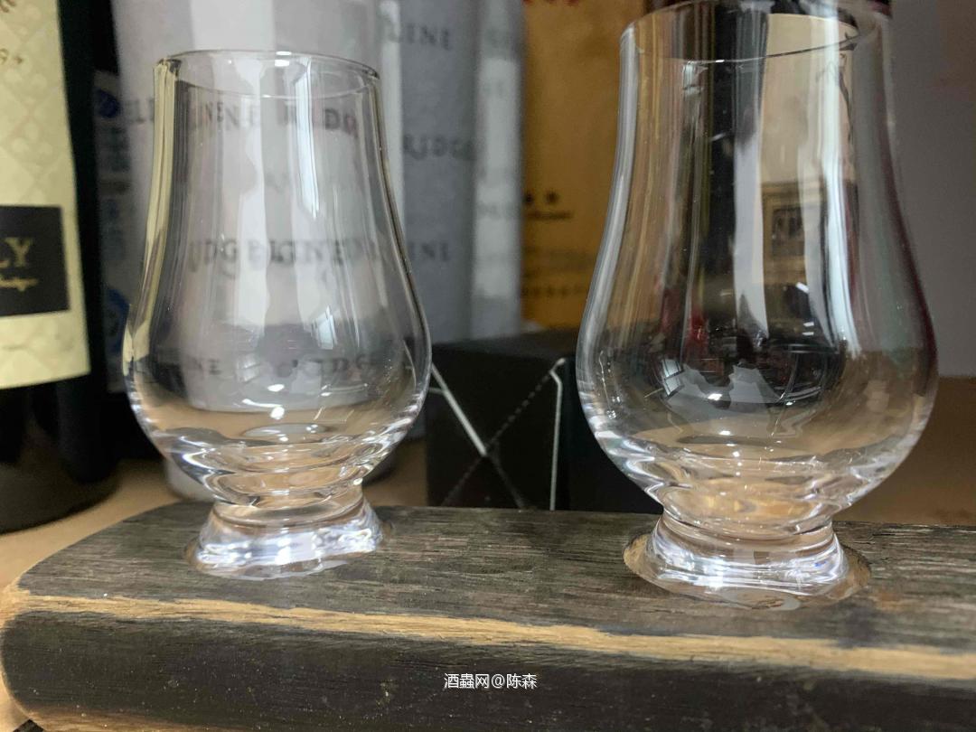 喜欢这个杯子。很好看