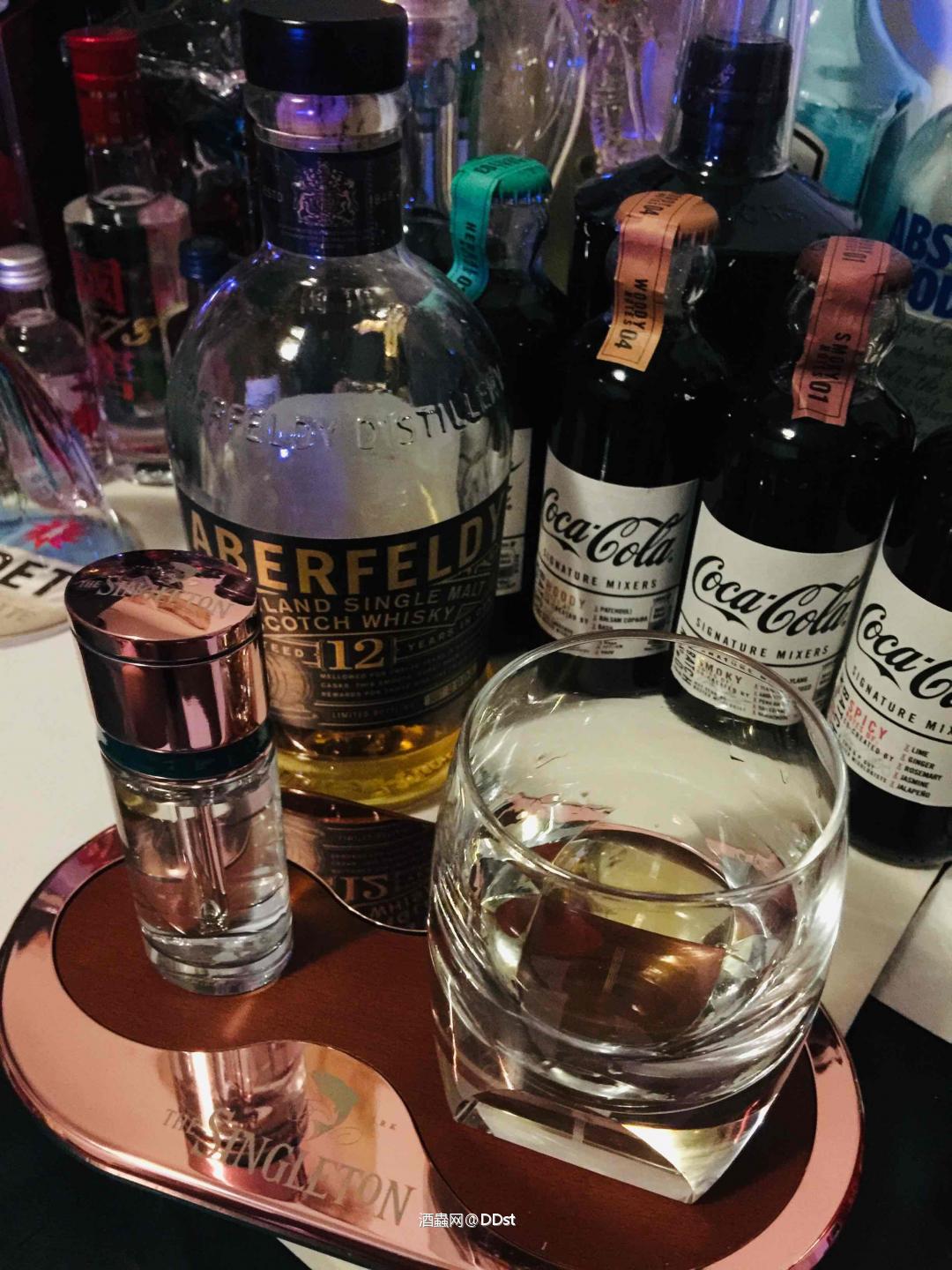 Aberfeldy 12<p class='p'/><p class='p'/>观 色:酒体呈琥珀色 <p class='p'/><p class='p'/>…