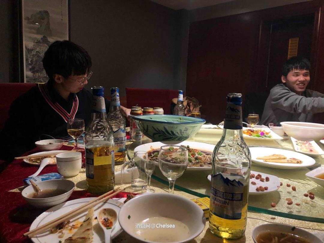 年前聚餐的场景何时才能再现啊