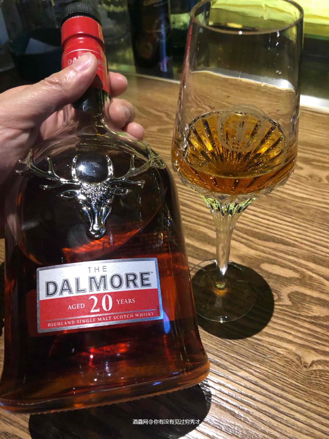 2019年亚洲限定版 40%<p class='p'/>酒体清澈,浅琥珀色,挂杯明显<p class='p'/>…