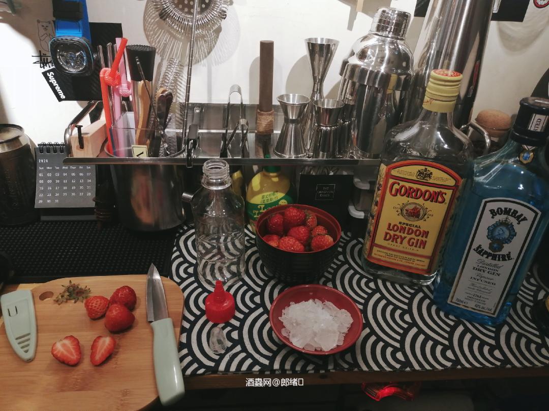 自制草莓Gin🍓！！！