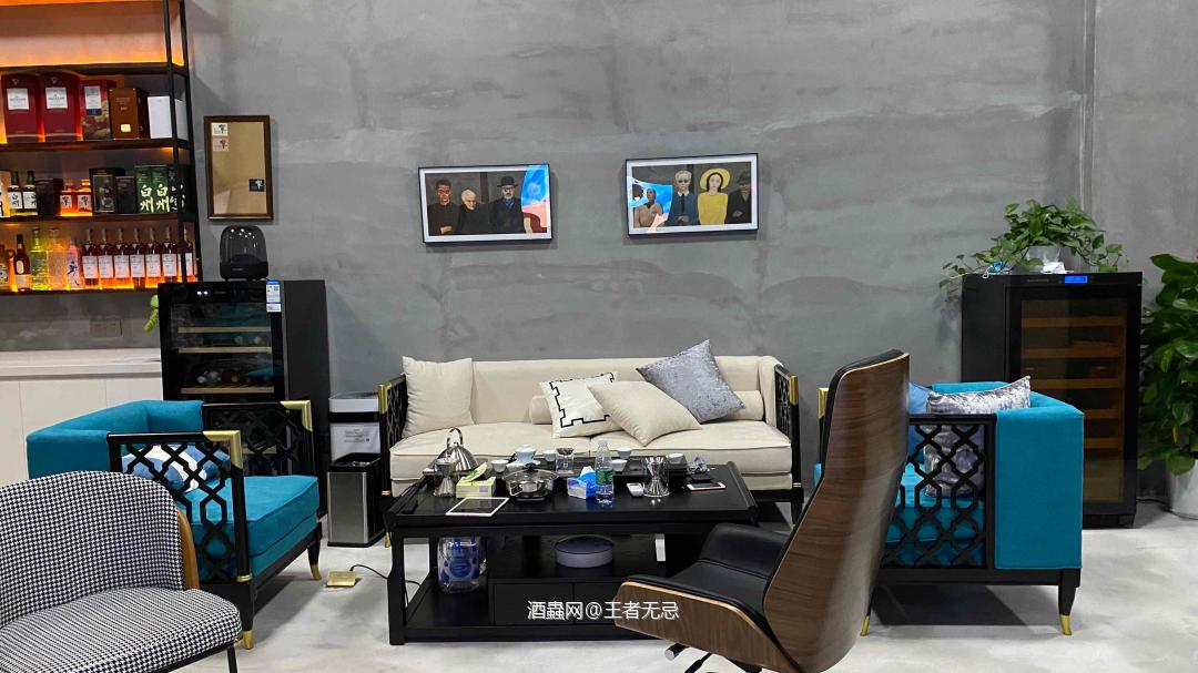 办公室的私人休闲吧，免费任饮