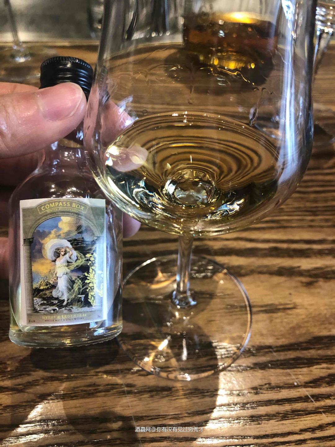 CB神话系列<p class='p'/>1号 巴布莱尔<p class='p'/>酒体清澈，浅柠檬色，挂杯明显<p class='p'/>…