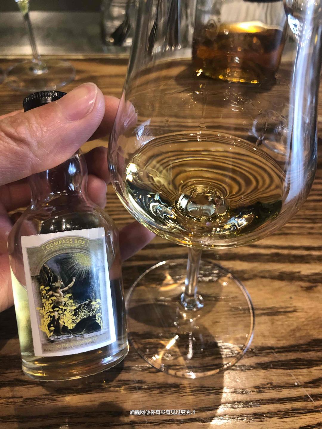 CB神话系列<p class='p'/>1号 巴布莱尔<p class='p'/>酒体清澈，浅柠檬色，挂杯明显<p class='p'/>…