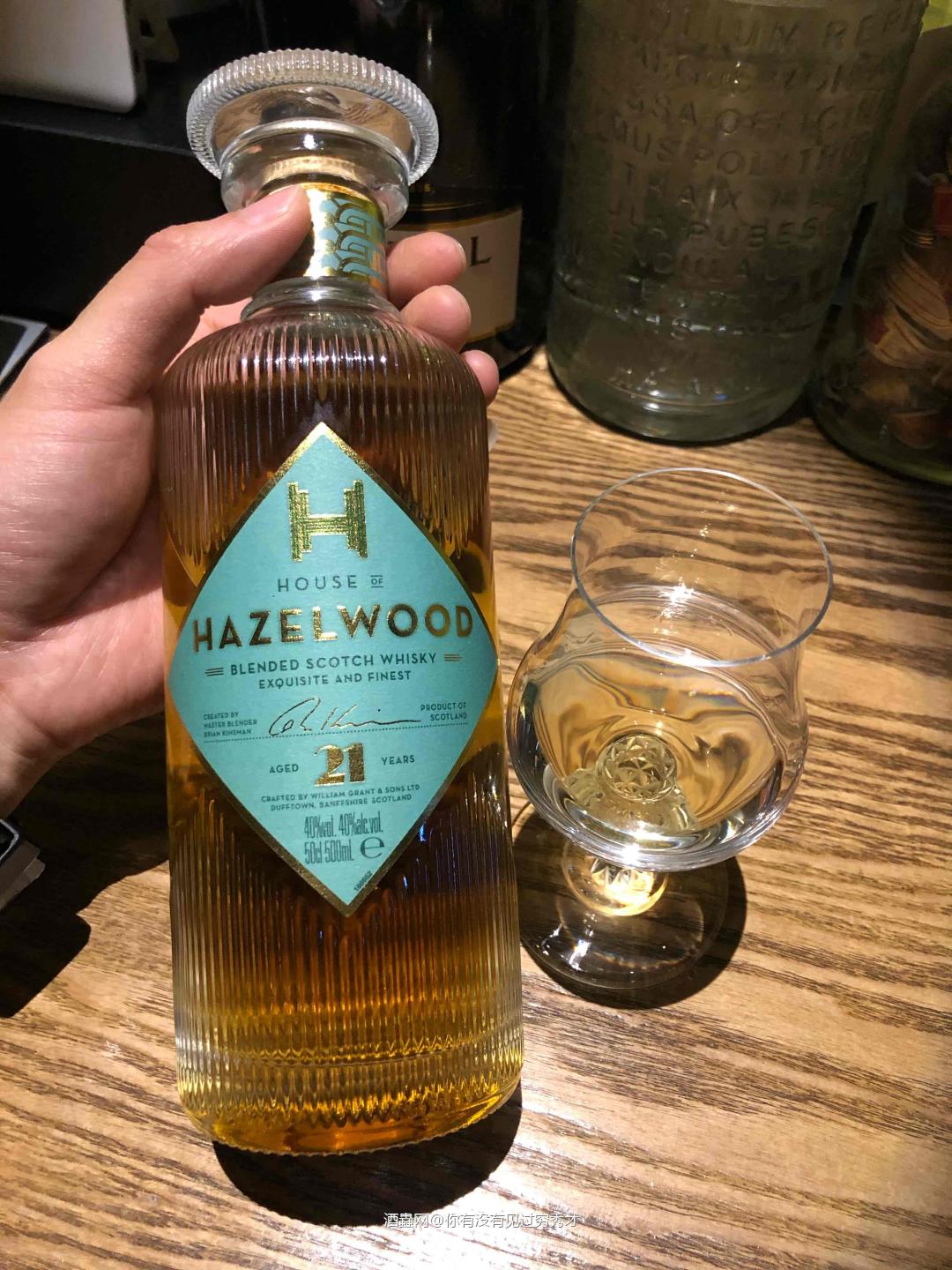 Hazelwood 格兰父子旗下的调和品牌，用了格文单一谷…