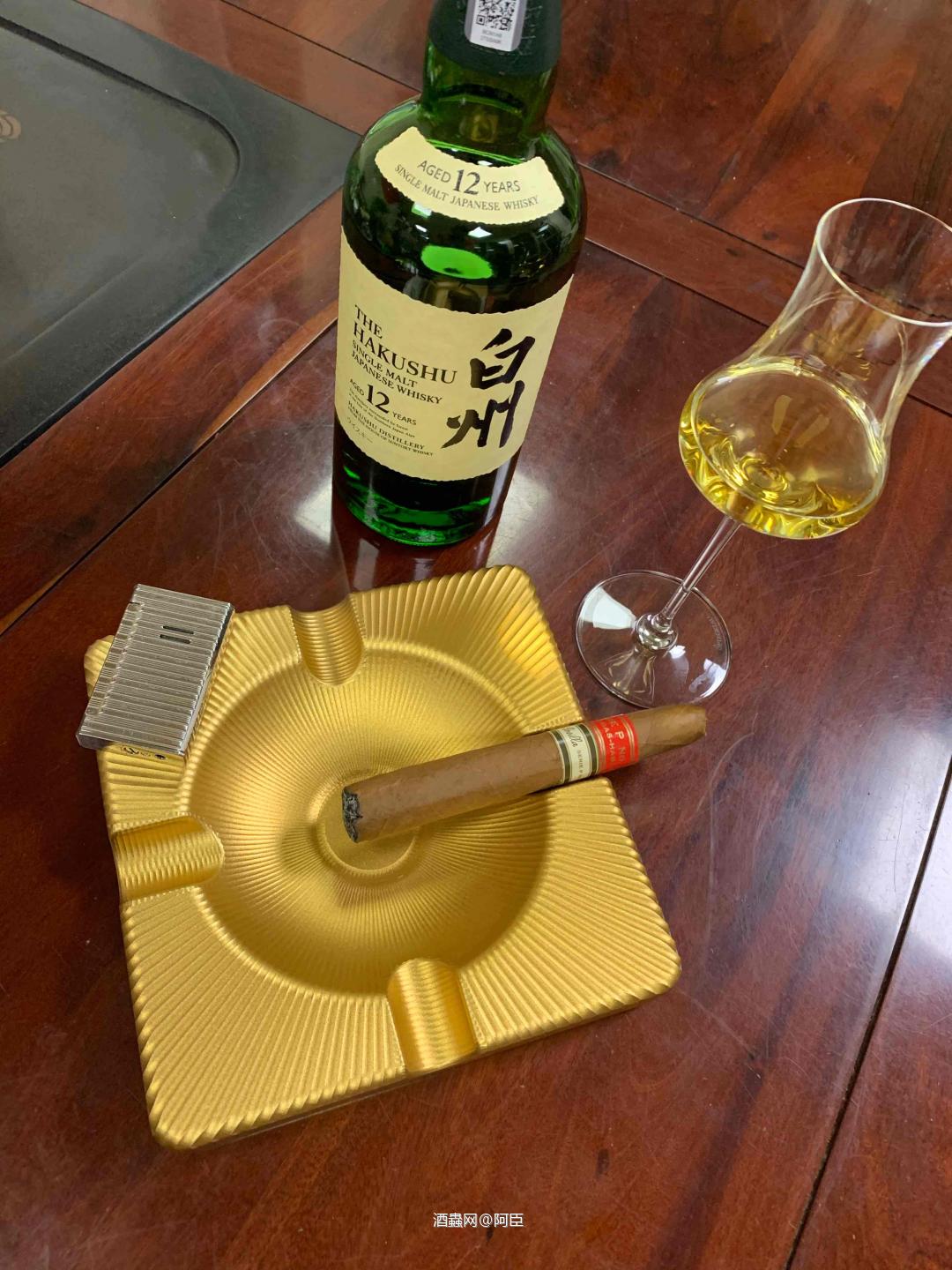 威士忌搭配雪茄才是最完美的结合