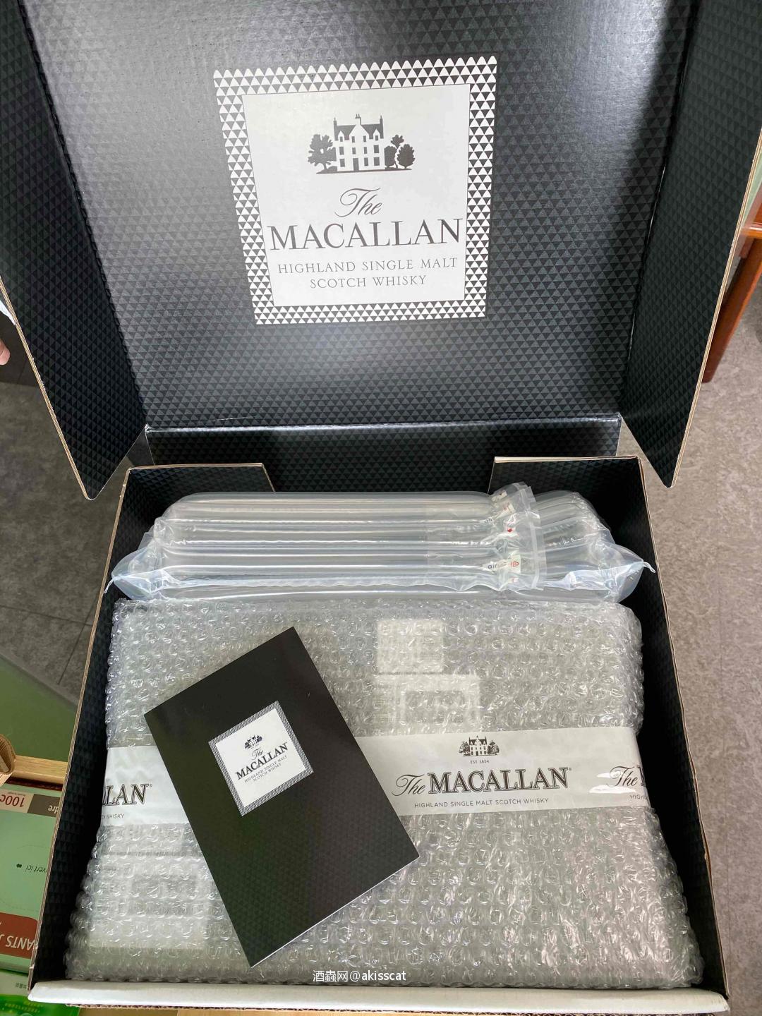 麦卡伦莱俪杯收到了 手感不像路易十三的水晶杯那些沉，感觉这杯子都成了论坛标配了。多买了几只，分享给朋友。