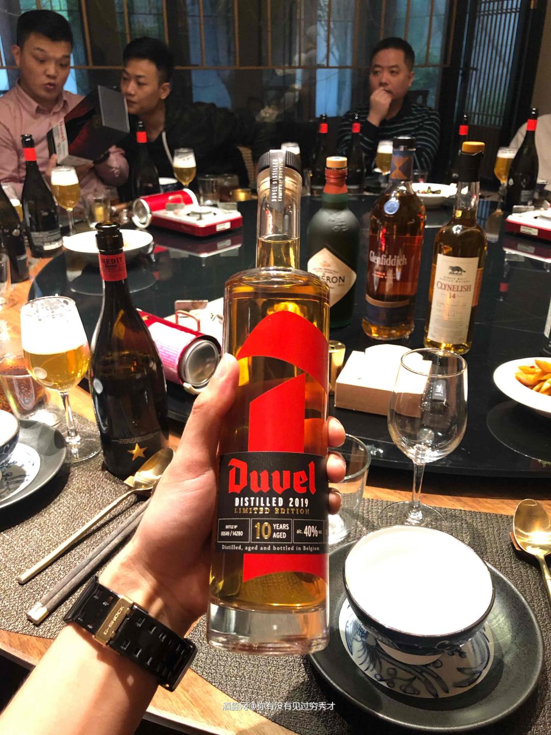 酒体清澈,深琥珀色,挂杯明显46%(瓶中细小的草酸钙沉淀多)…