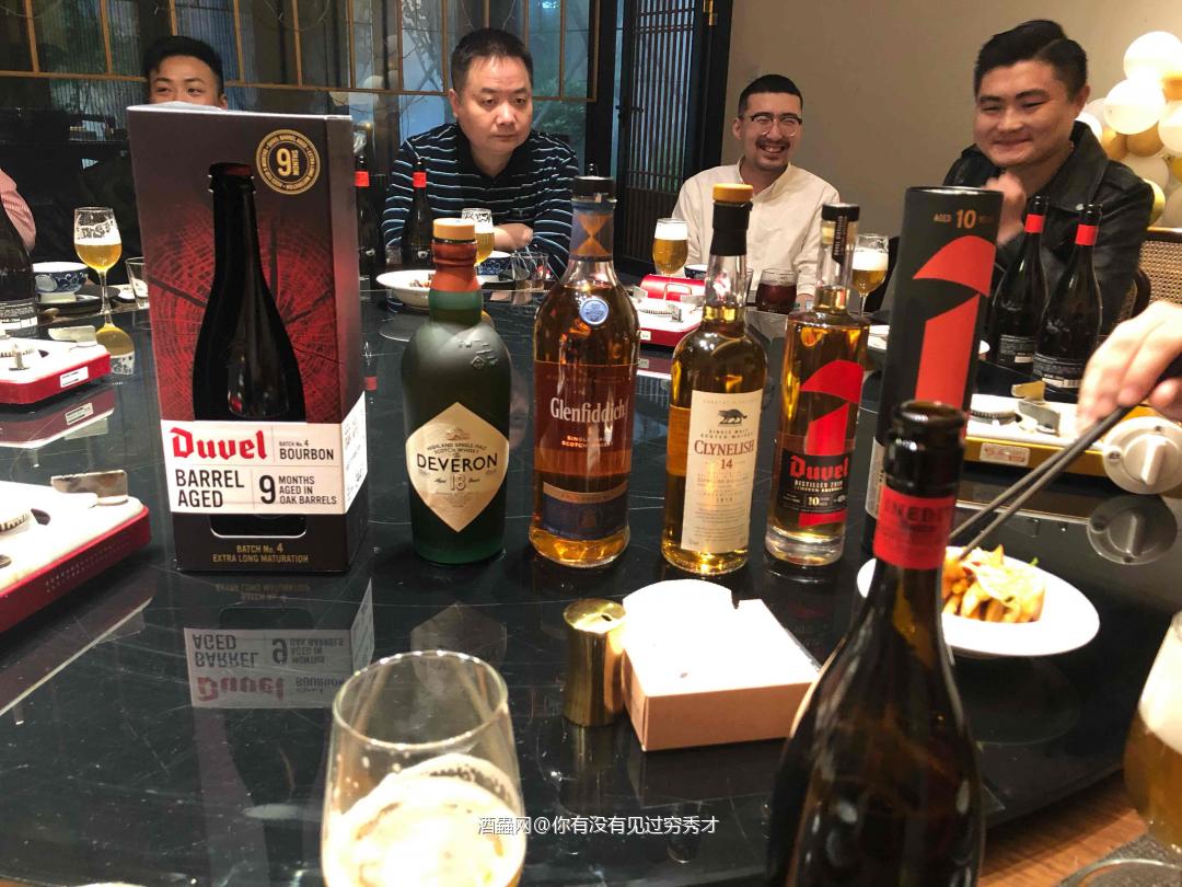 酒体清澈,深琥珀色,挂杯明显46%(瓶中细小的草酸钙沉淀多)…