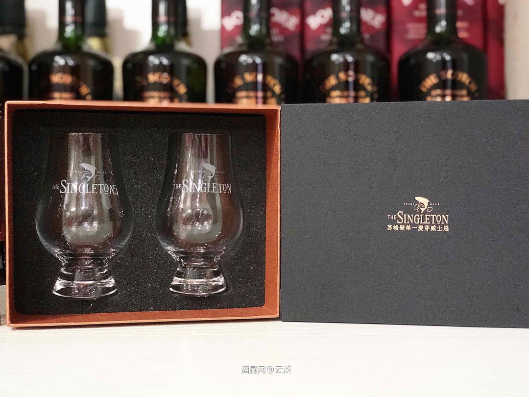 四个灯<img src='https://sdata.whiskyworm.com/xcxpics/emoji_21.png' class='emoji' /><img src='https://sdata.whiskyworm.com/xcxpics/emoji_21.png' class='emoji' />