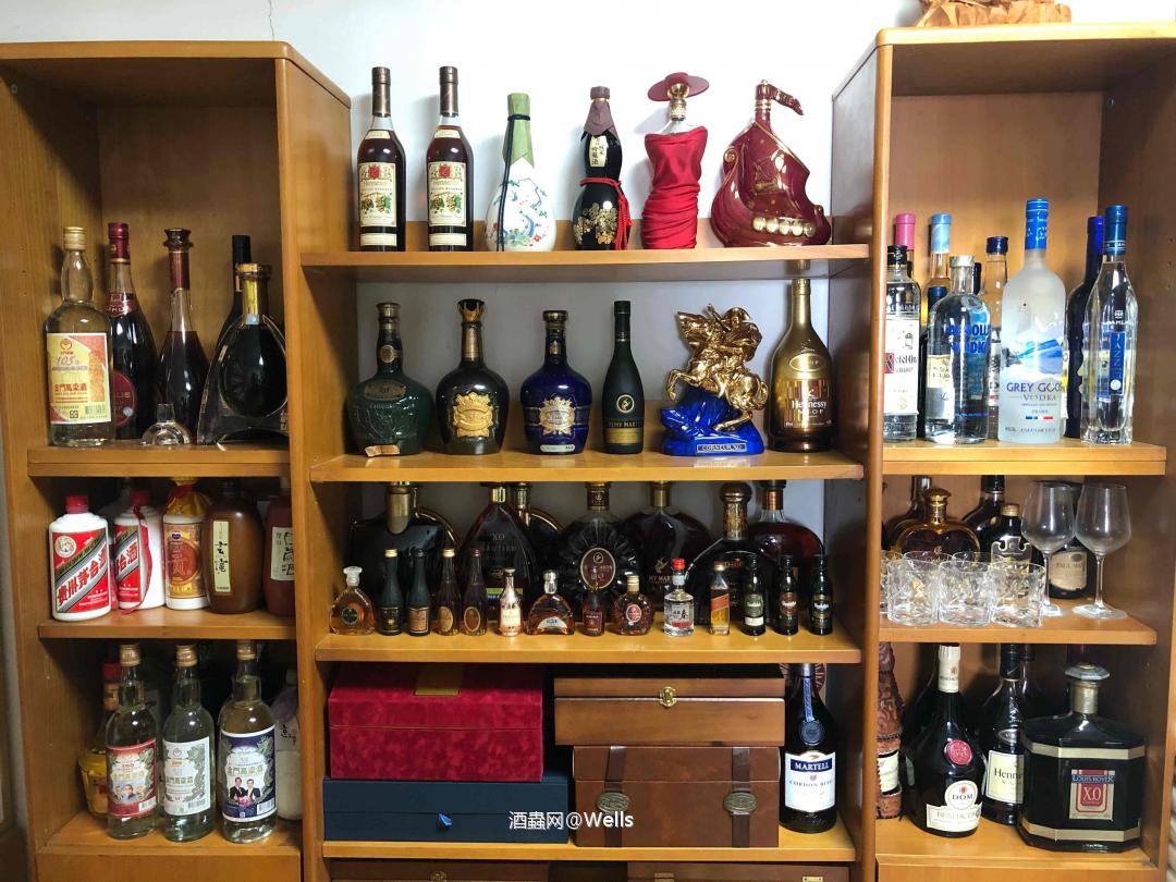 和老爸有共同爱好的好处就是喝酒成本降低