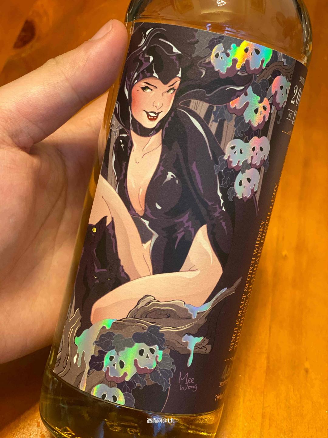 情色系列第二版女巫..布纳哈本13年 听说这酒厂麦芽来自于波特艾伦麦芽种植园 好喝