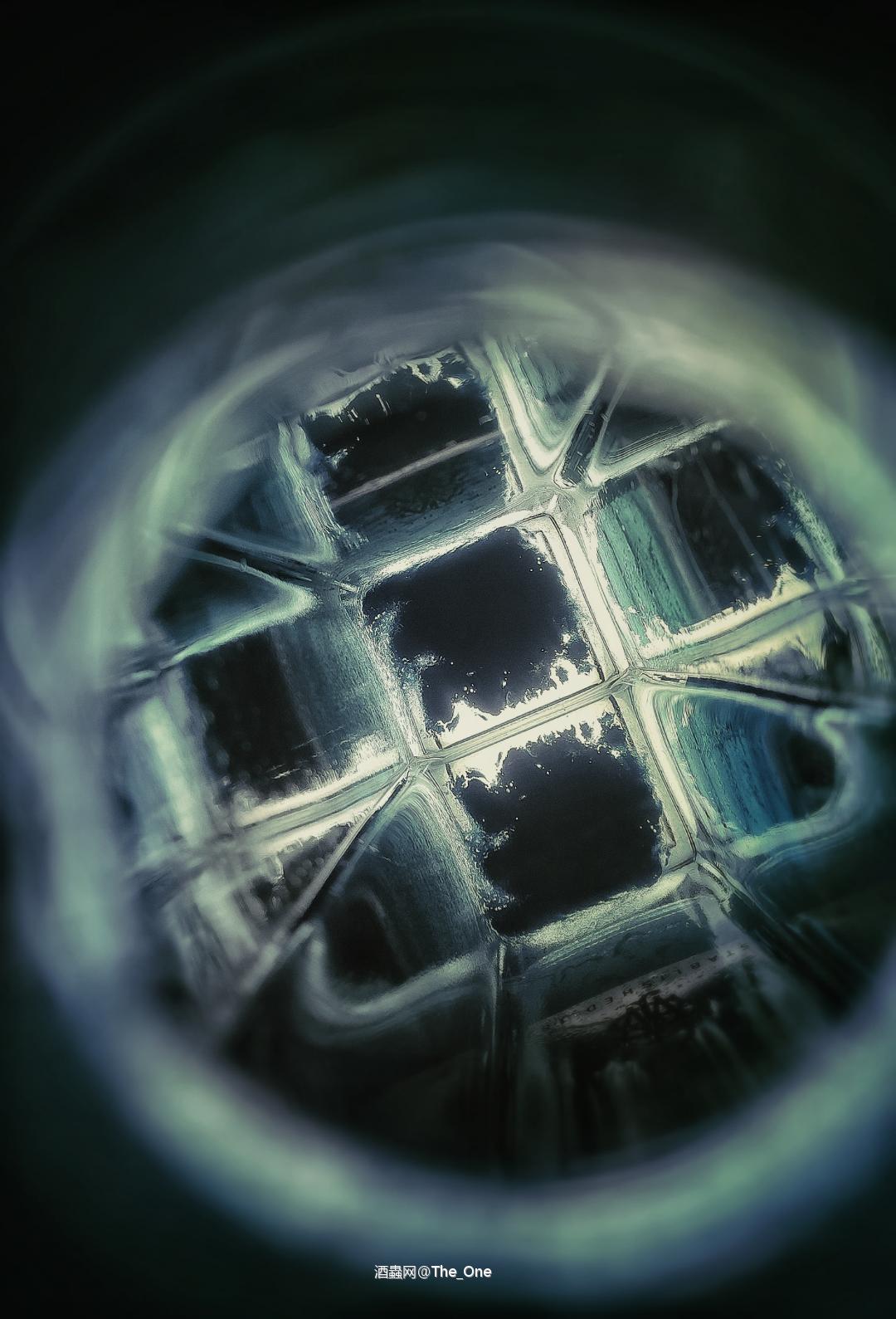 爱喝威士忌的人从来不缺乏创意<img src='https://sdata.whiskyworm.com/xcxpics/emoji_14.png' class='emoji' />