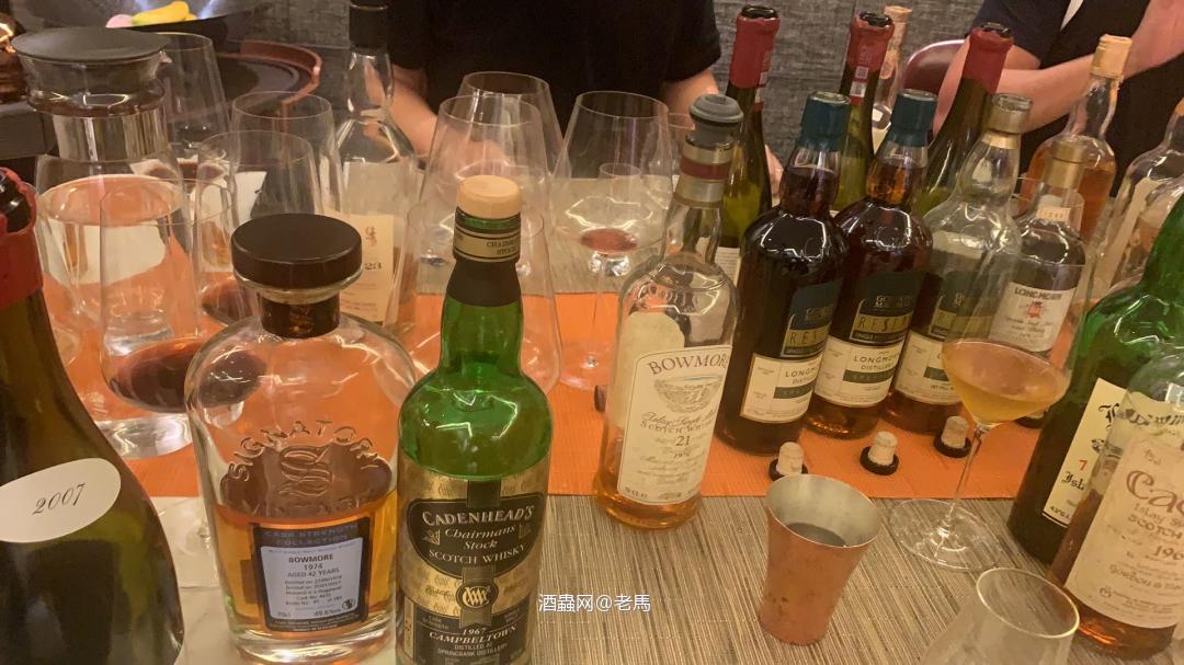 五个疯子，八个小时的酒聚😍