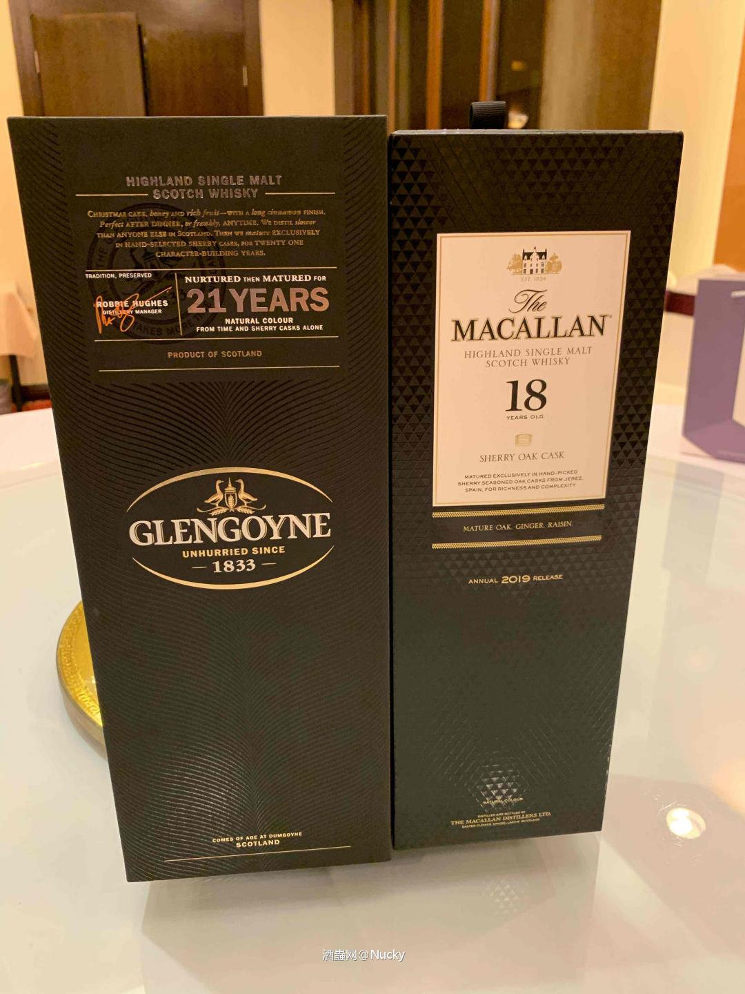 没有院子，只能包间里坐坐，也难得喝点常规款。