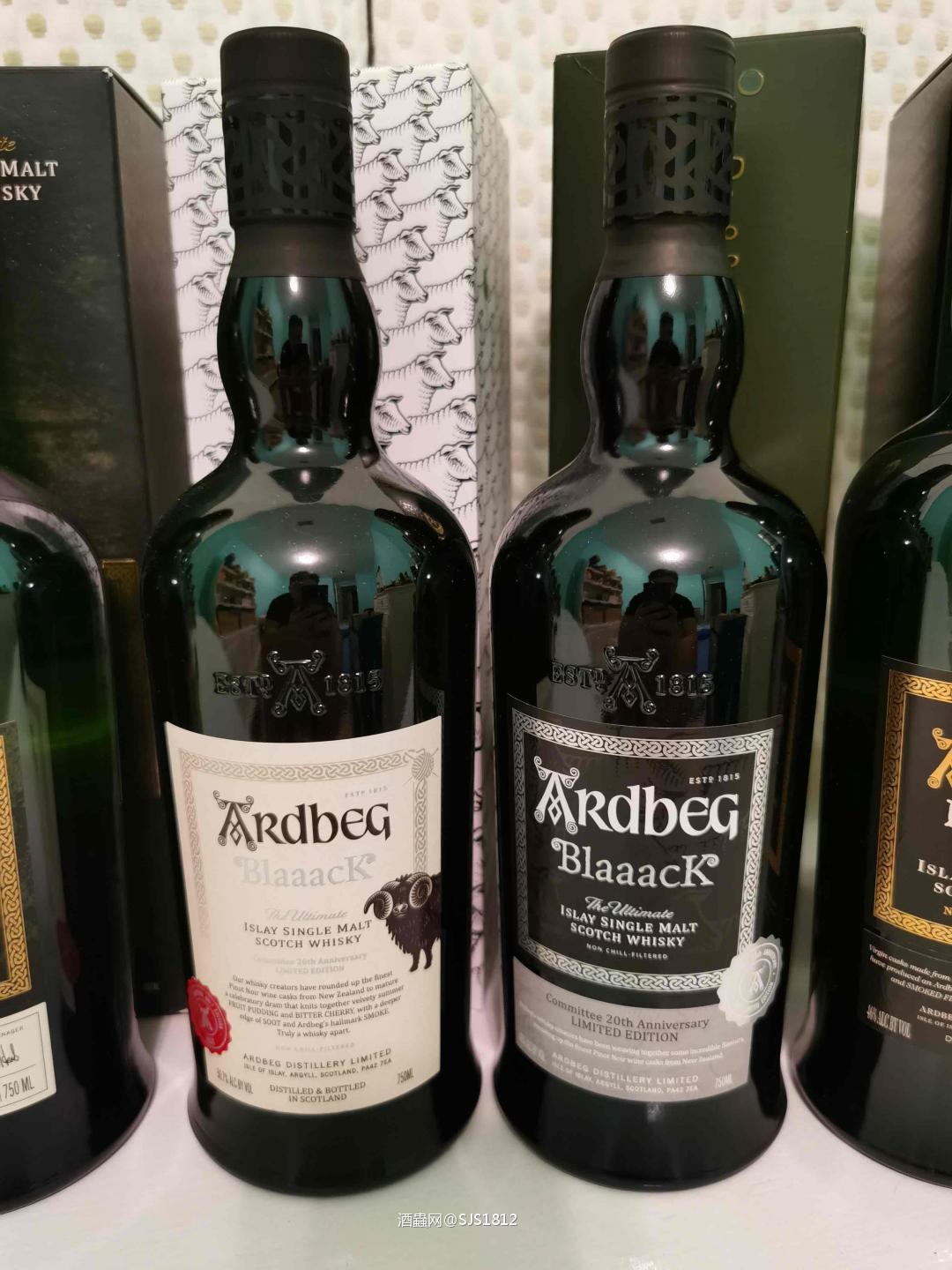 Ardbeg最近很火的两支会员限量版'Blaaack & ''Supernova