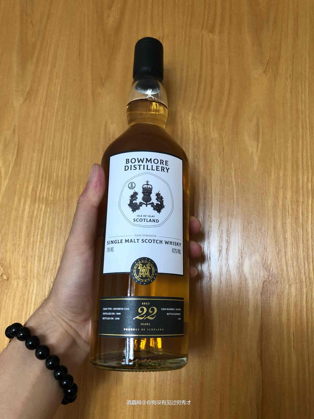 酒体清澈，淡金色 闻香：一丝烟熏和轻泥煤、青柠檬乳酪蛋糕、奶…