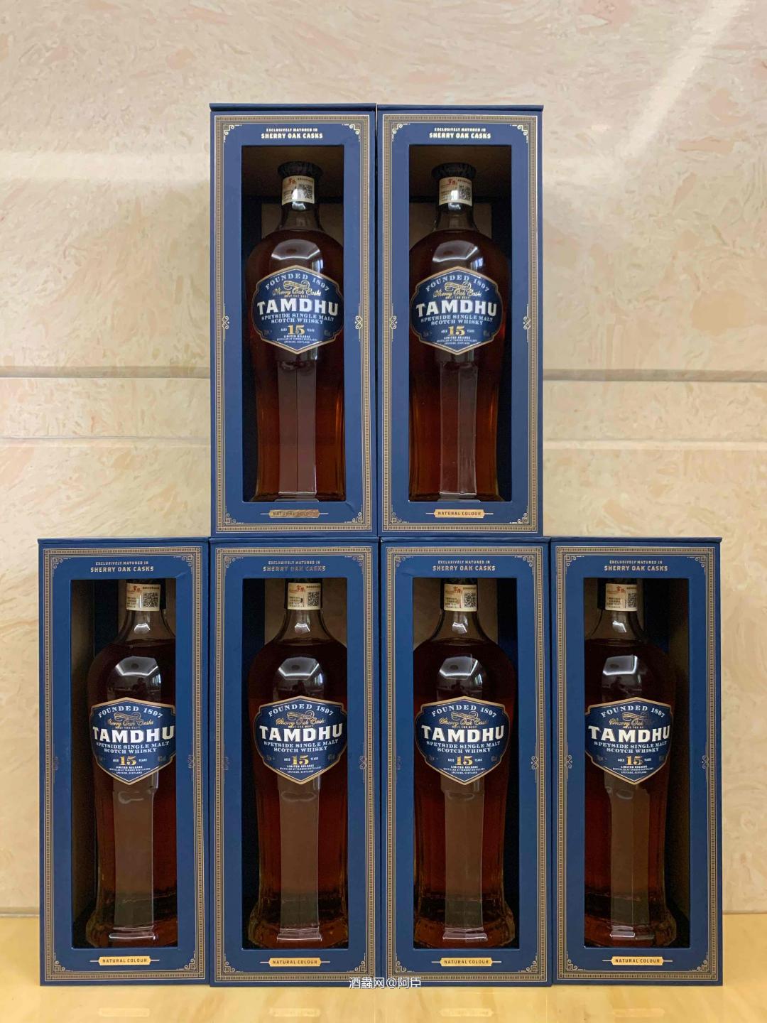 起床第一件事,收快递~