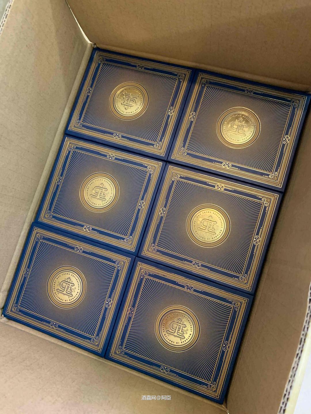 起床第一件事，收快递~