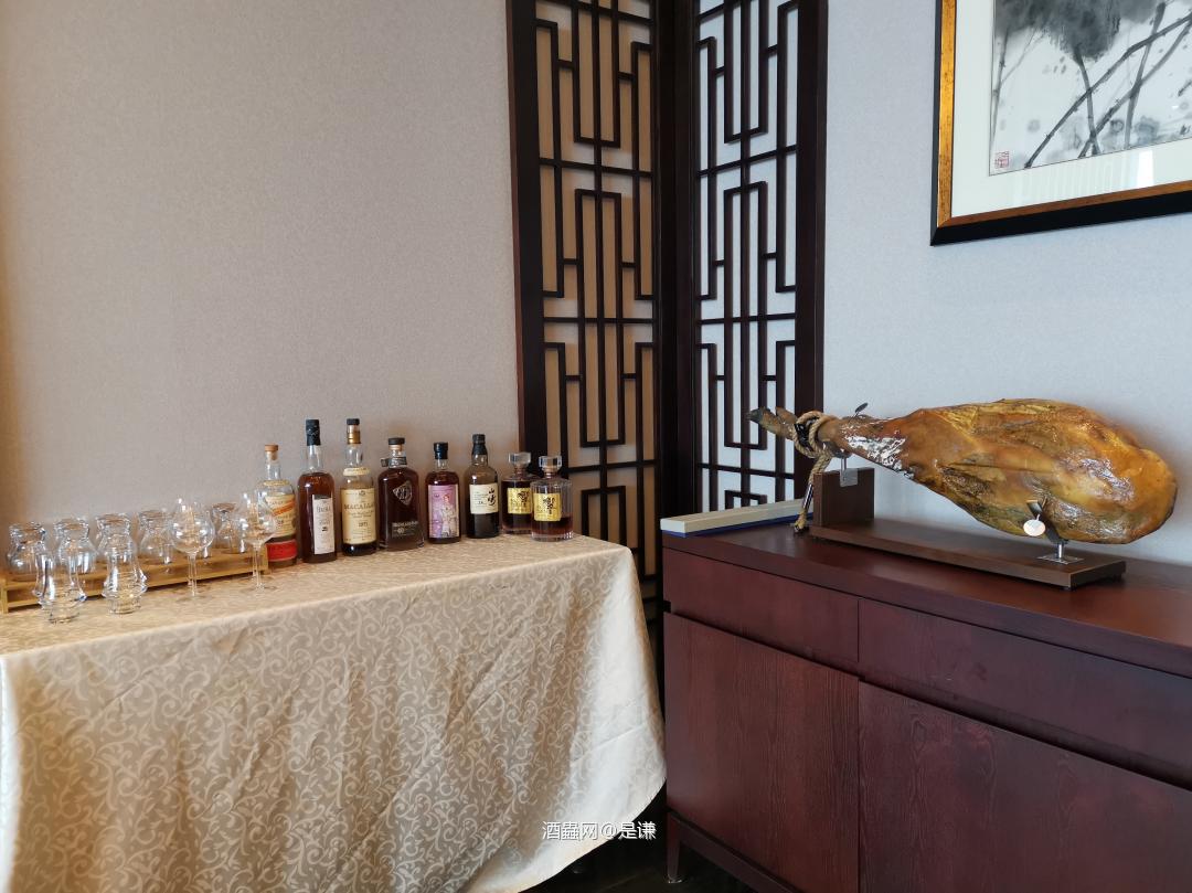 千禧年份波尔多名庄红酒蓝鳍金枪鱼之夜，威士忌是配角