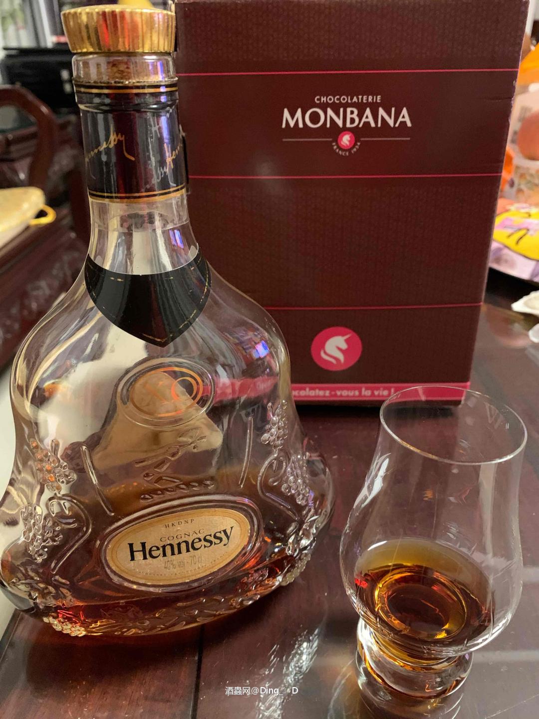 Hennessy轩尼诗XO干邑白兰地<p class='p'/><p class='p'/>年份:不详,只看到2…