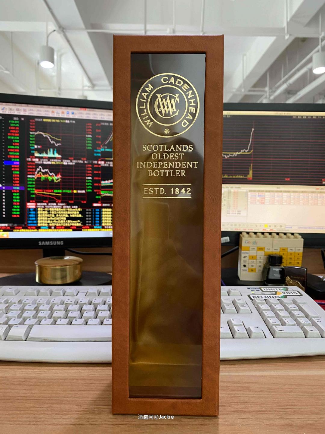 人靠衣装，酒靠包装～等衣服好久～<img src='https://sdata.whiskyworm.com/xcxpics/emoji_14.png' class='emoji' />