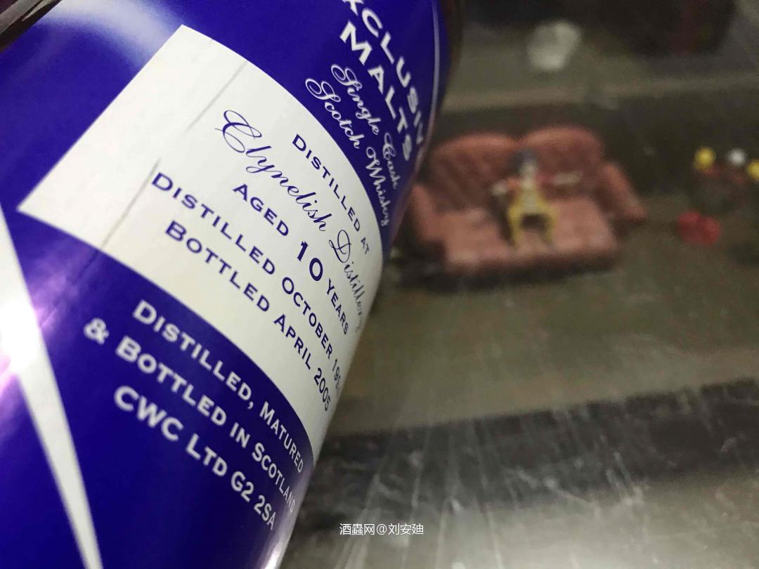 从某拍卖网上得到了这一瓶，私人装桶的小山猫，蒸馏时间1994…