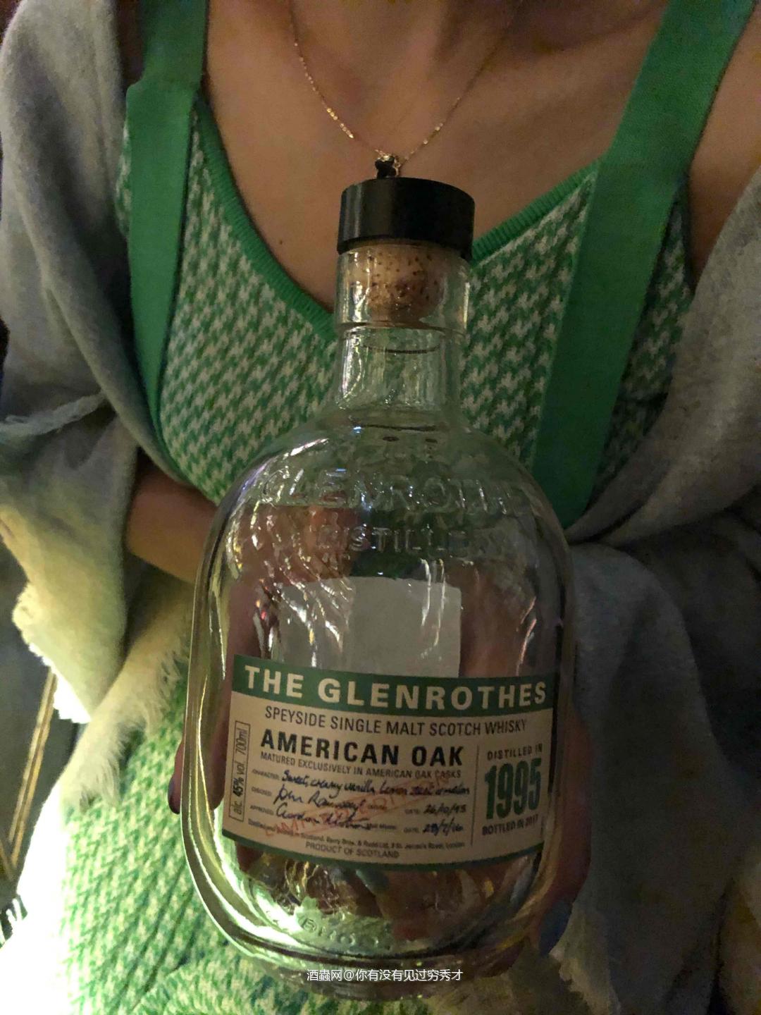 威士忌是句号生活里的逗号,<p class='p'/>记录了一次又一次自己懂的小小触动…