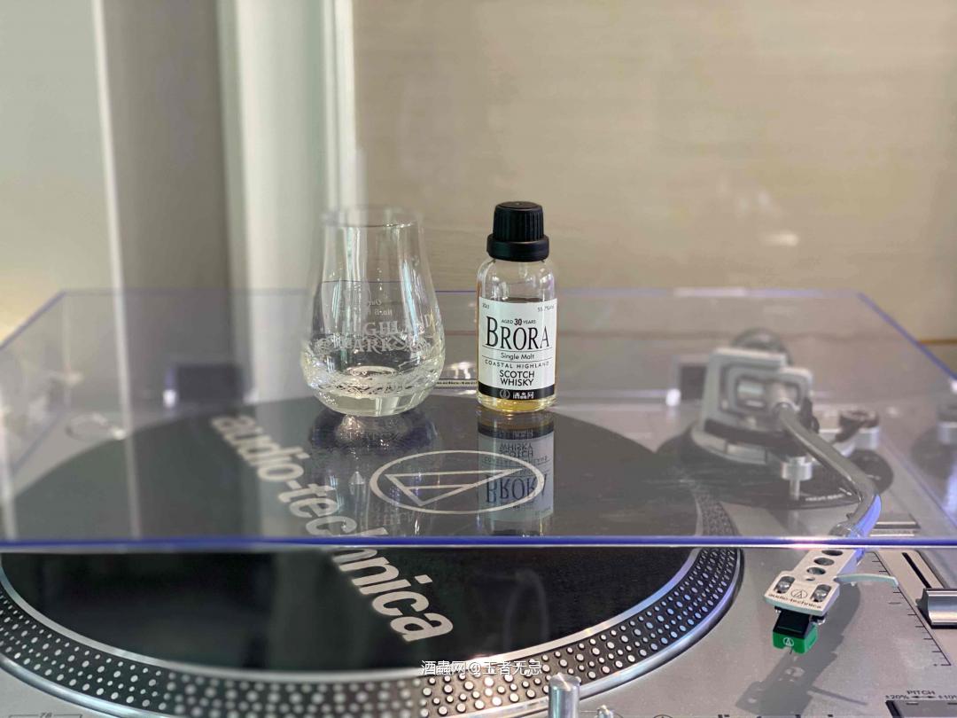 布朗拉30年分享瓶奖品