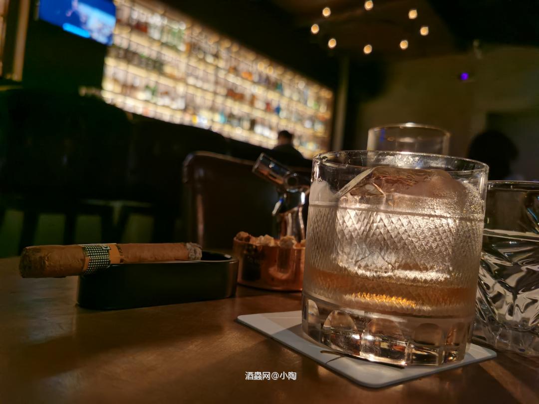 随风潜入夜 润物细无声