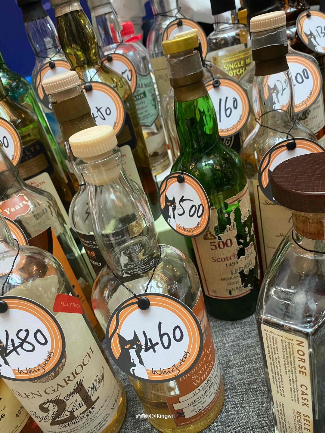 一堆老酒来不及喝