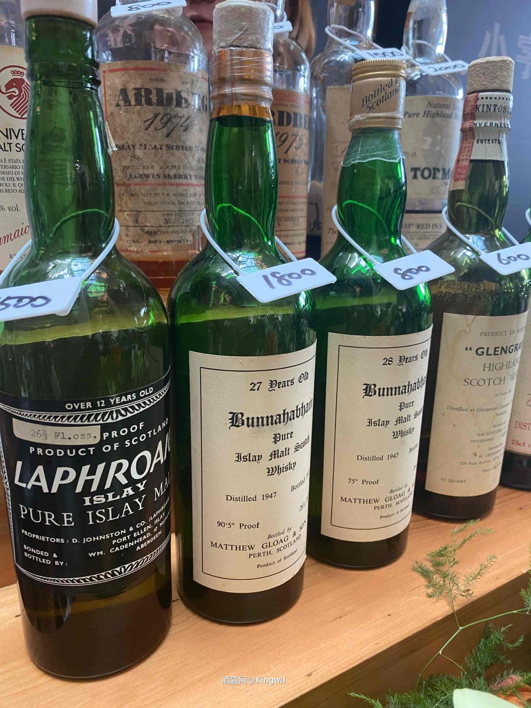 一堆老酒来不及喝