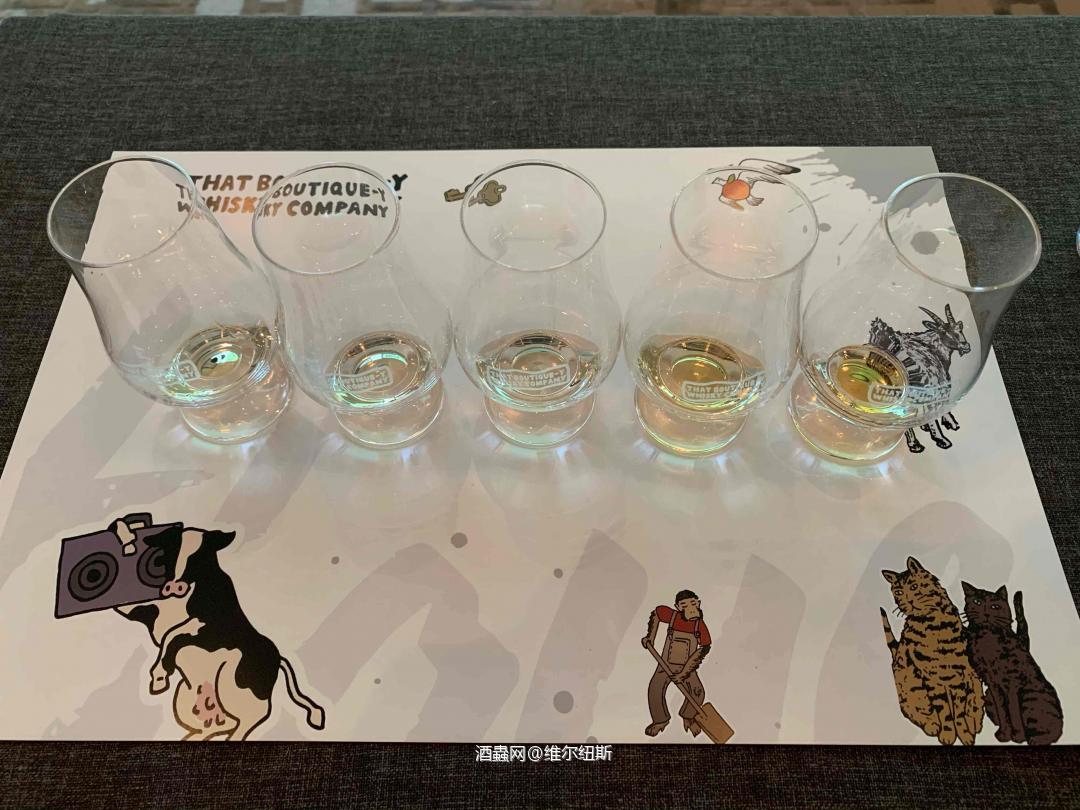 今年Whisky+感觉不错，OB比往年多，参展商多数推广力度不小