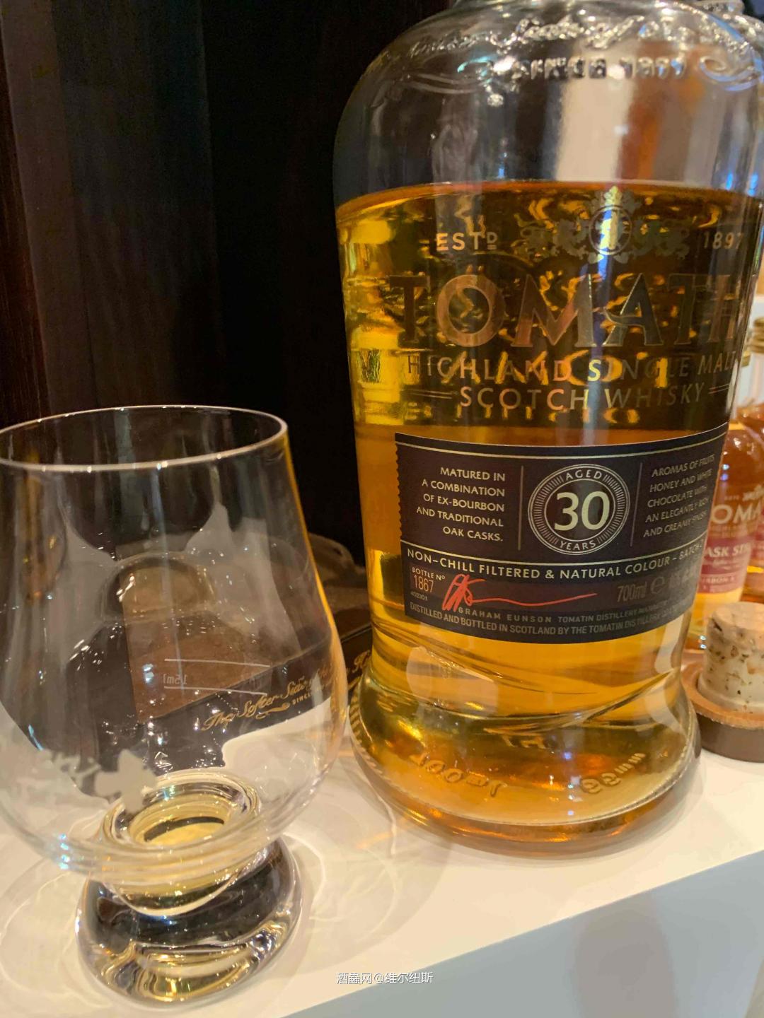 今年Whisky+感觉不错，OB比往年多，参展商多数推广力度不小