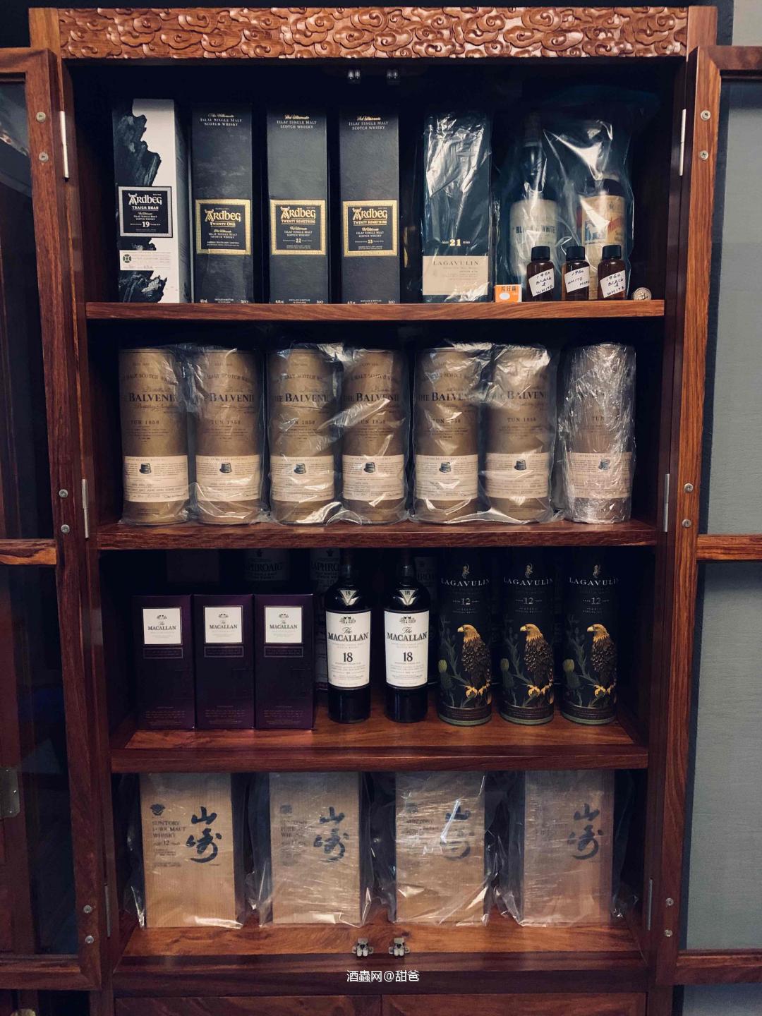 整理酒櫃，舒心。