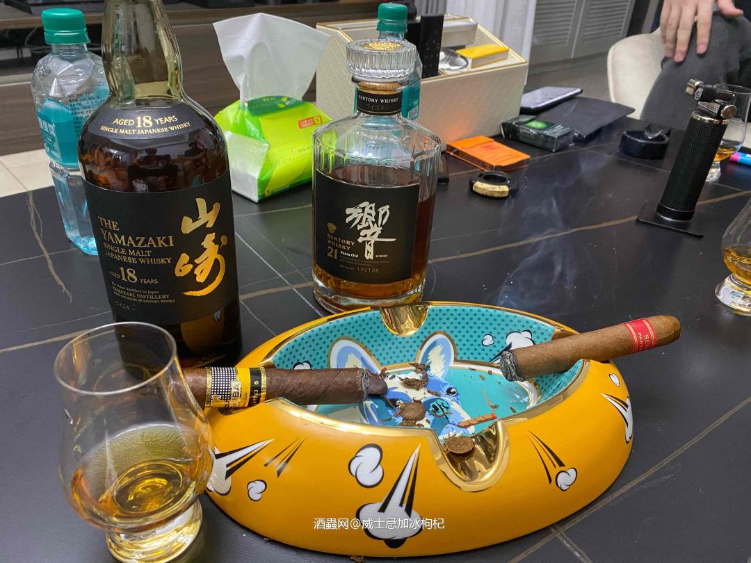 看望老哥，蹭点好酒<img src='https://sdata.whiskyworm.com/xcxpics/emoji_14.png' class='emoji' />