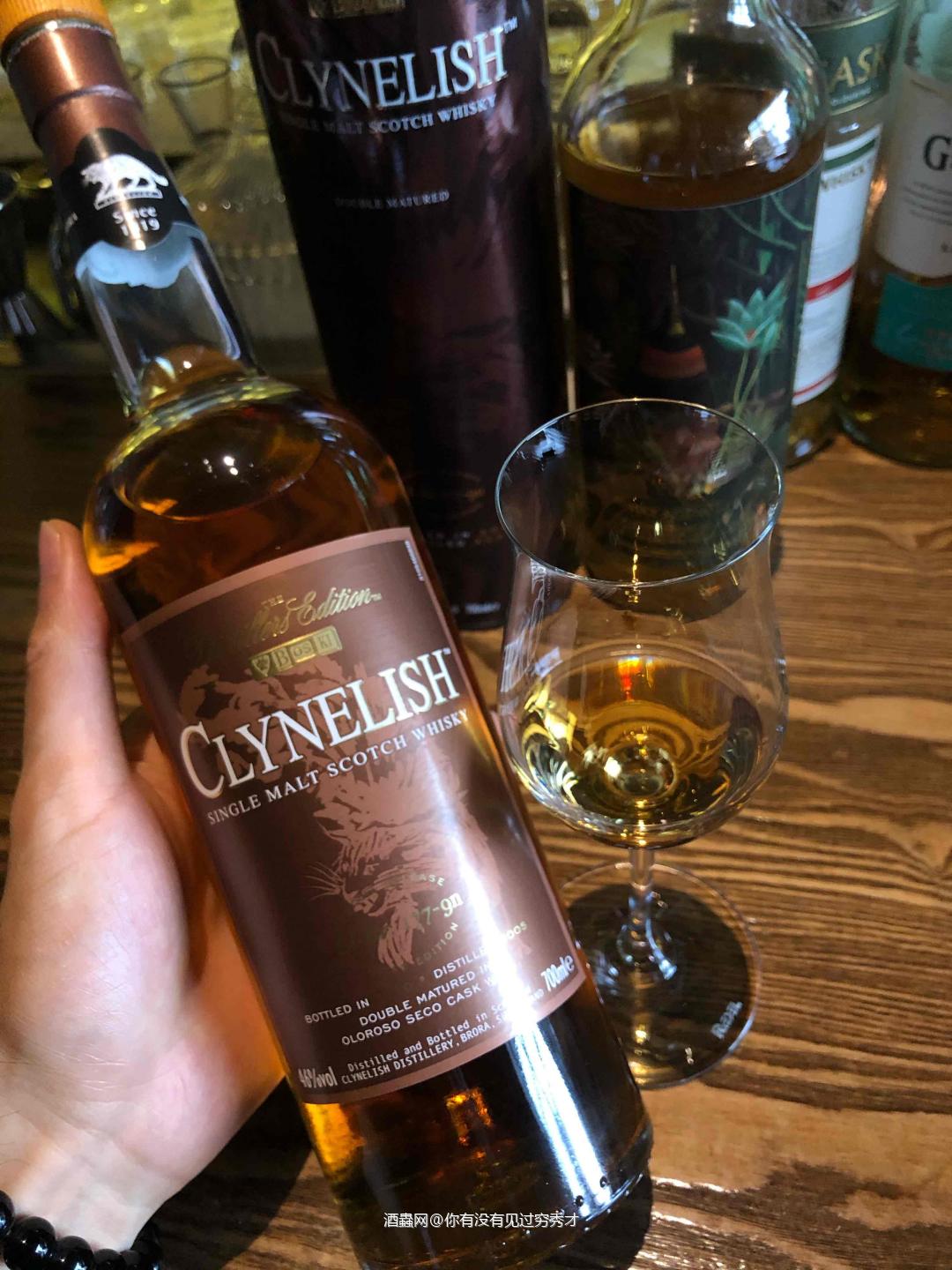 2020小猫DE<p class='p'/>酒体清澈,暗金色<p class='p'/>闻香:一丝烟熏、薄荷、青…