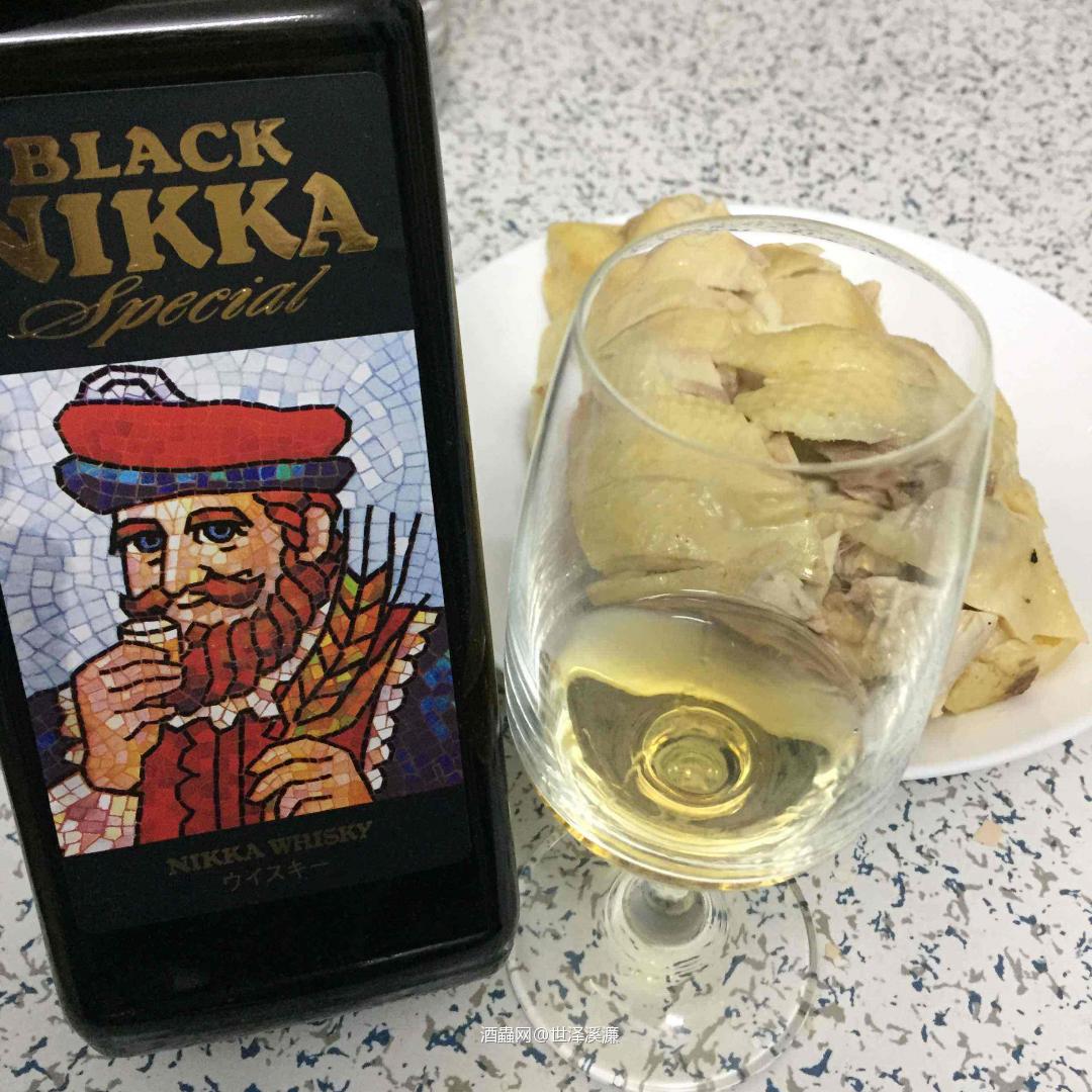 入口厚重而平稳,轻微烟熏,尾韵香甜美滋滋。