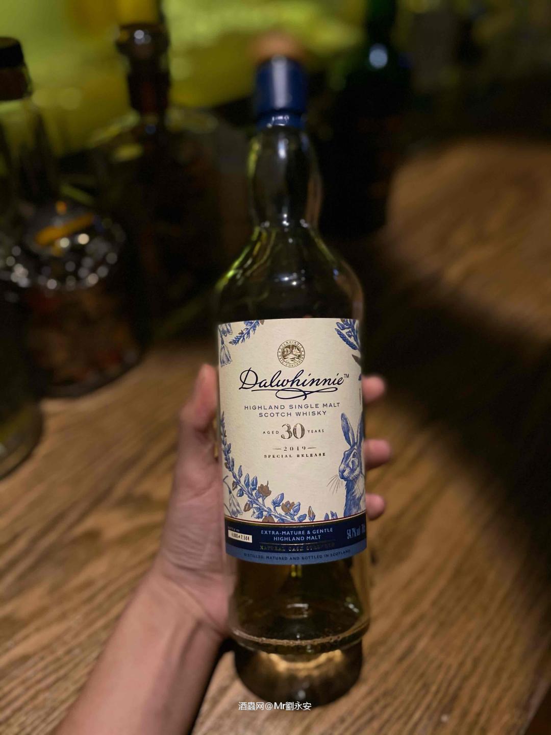 晚上喝一杯放松一下，