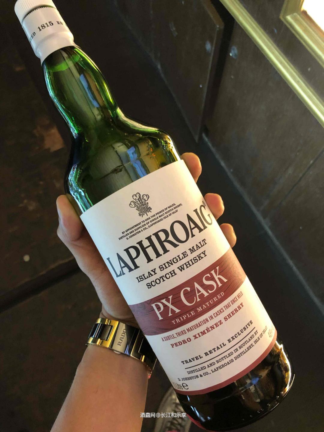 对比起来真的风味各有大不同。原桶酒就是底蕴深厚，香、滑、活、变、厚。达摩依然是餐后聚雅的最佳选择，层次浓厚意犹未尽。威士忌的晚上就是身心愉悦的美好时光。