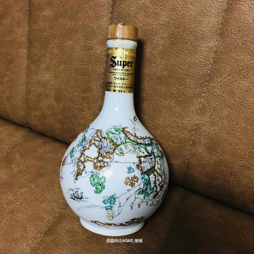 日本威士忌有田烧 瓷瓶才是我的最爱～ 继续吃土集邮ing～<img src='https://sdata.whiskyworm.com/xcxpics/emoji_6.png' class='emoji' />