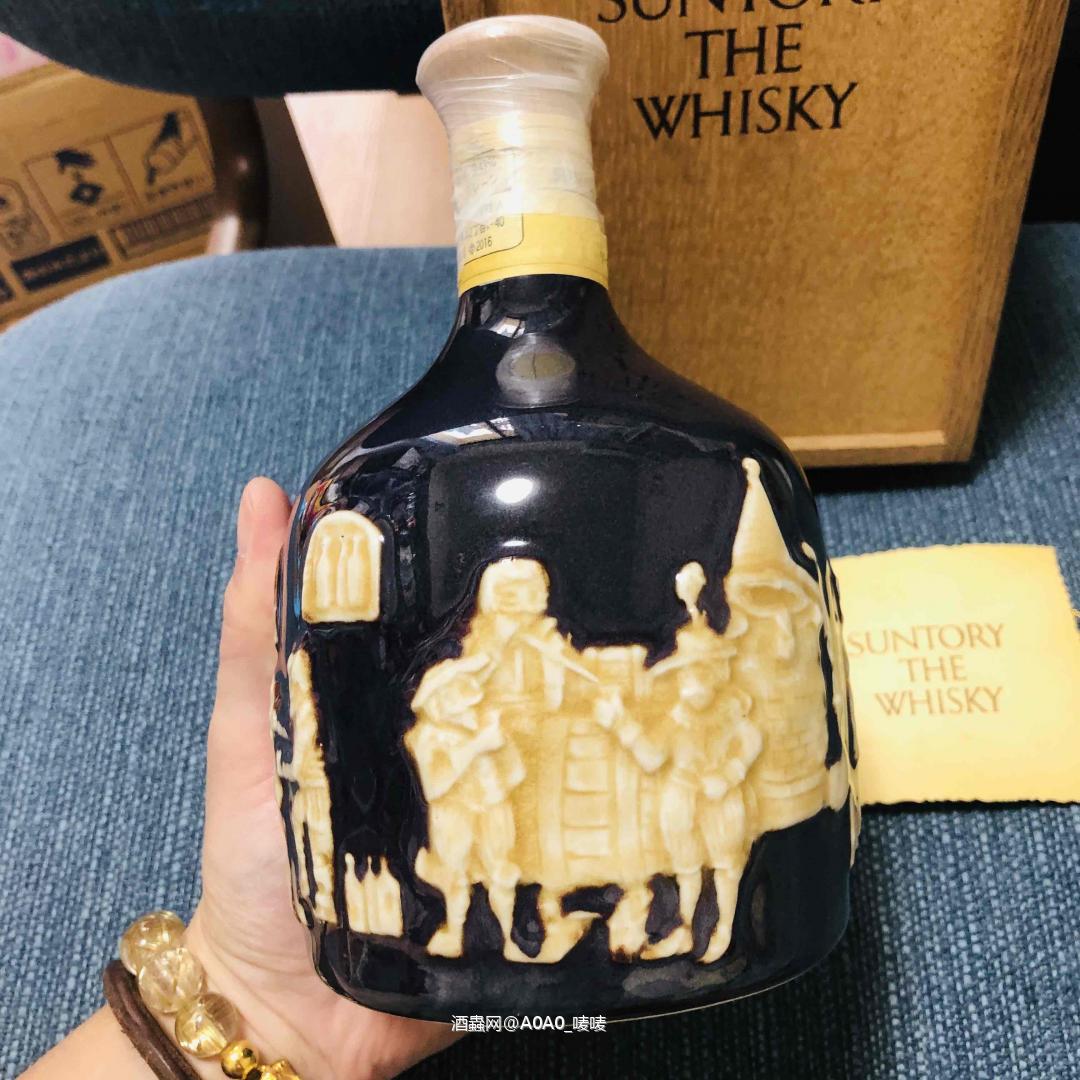 日本威士忌有田烧 瓷瓶才是我的最爱～ 继续吃土集邮ing～<img src='https://sdata.whiskyworm.com/xcxpics/emoji_6.png' class='emoji' />