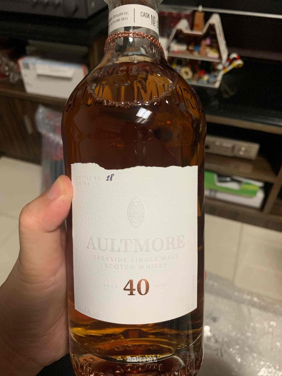 你这酒标撕的比我的平多了