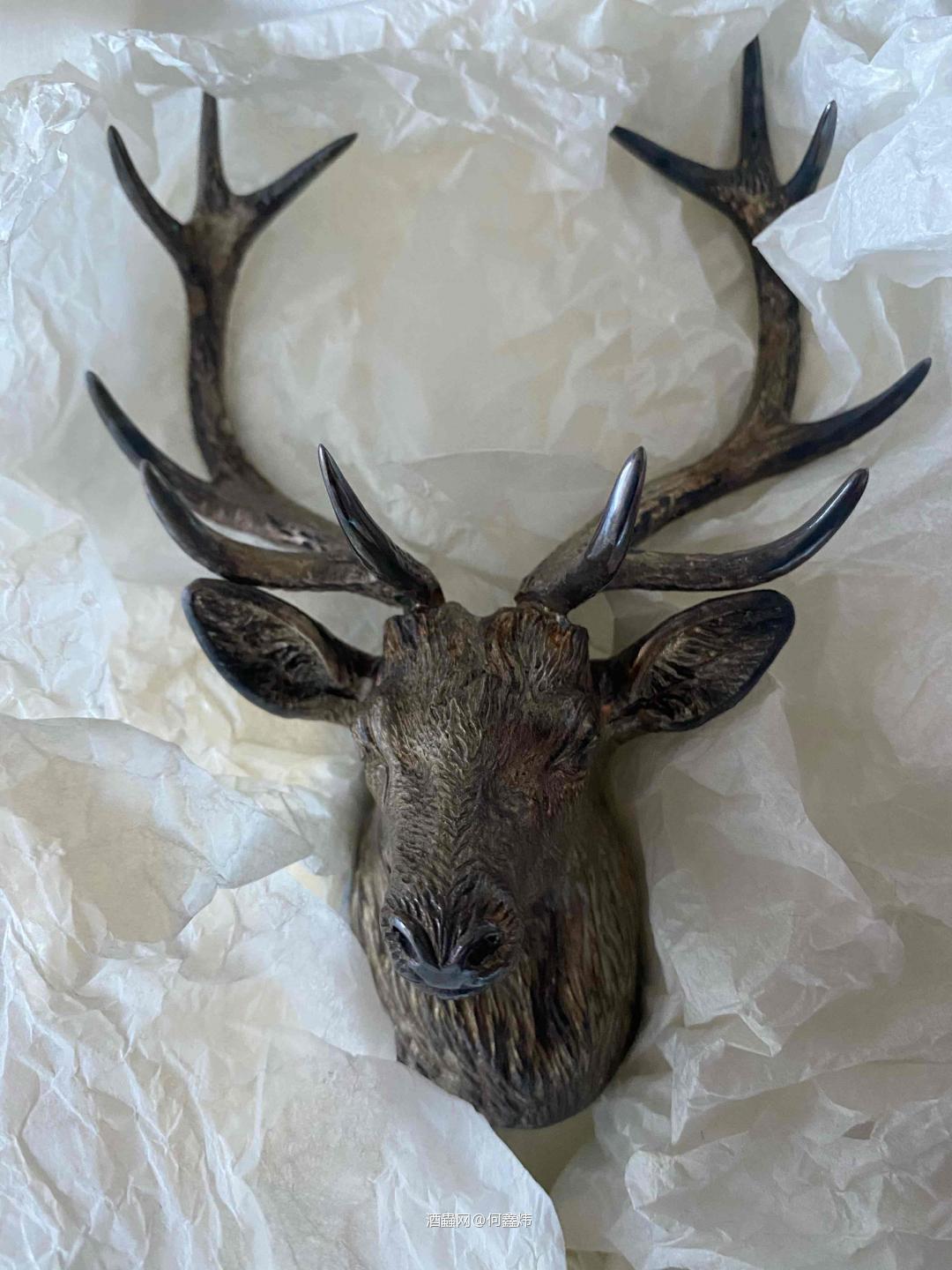 格兰菲迪30年水晶瓶银鹿头，购于95年左右，能在能值多少钱有懂的朋友吗