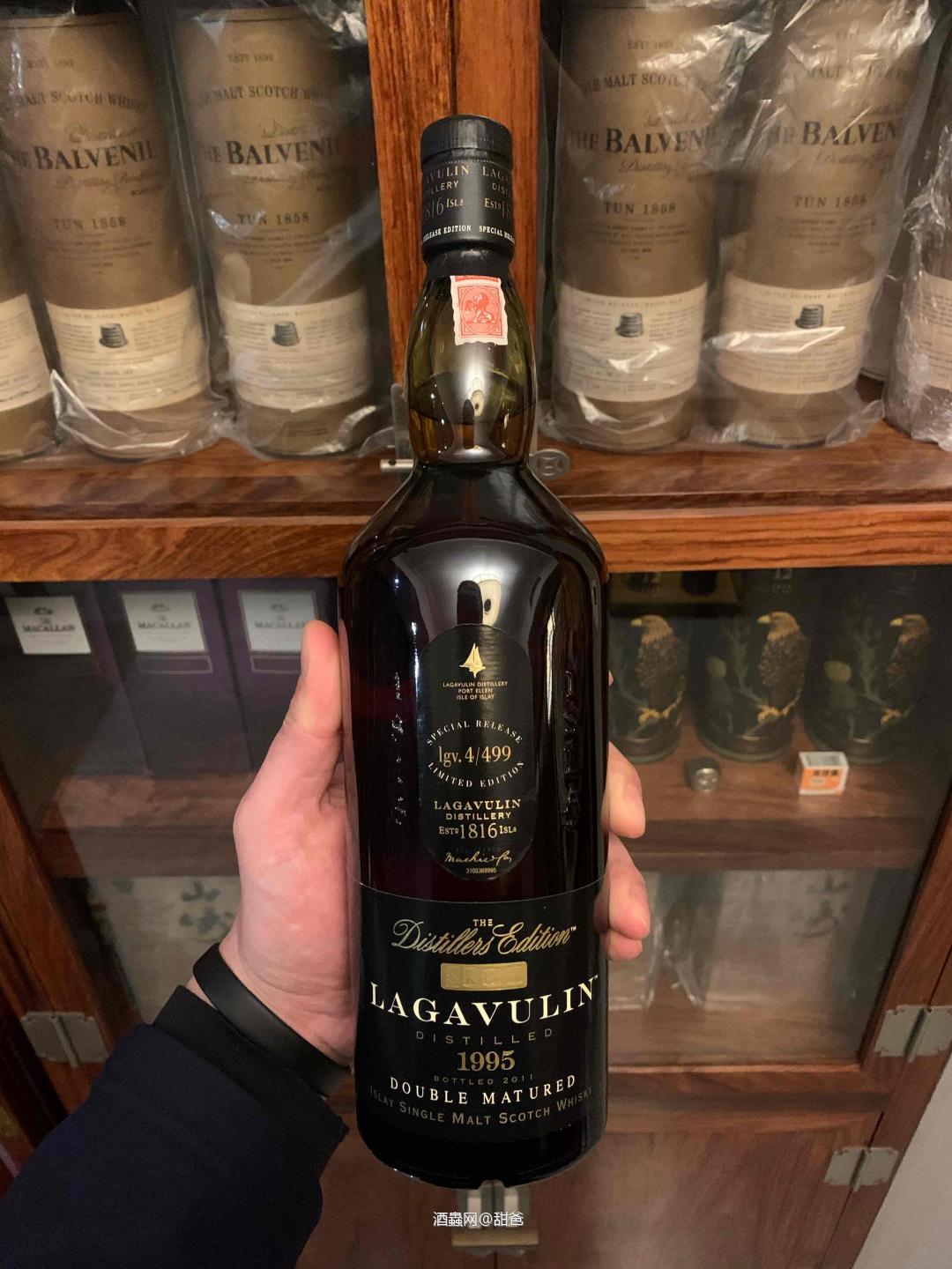 『人 間 自 有 逍 遙 事』